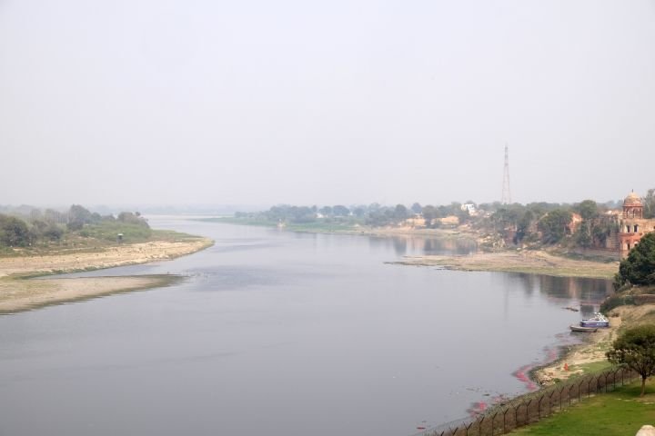 River Yamuna flowing through the Agra